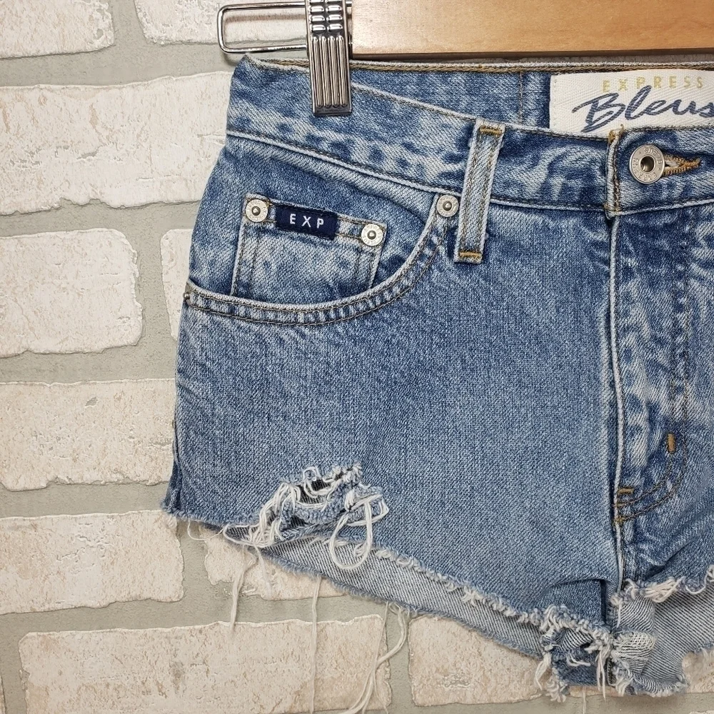 EXPRESS BLEUS Extreme Flare Jean Shorts Size 3/4 S